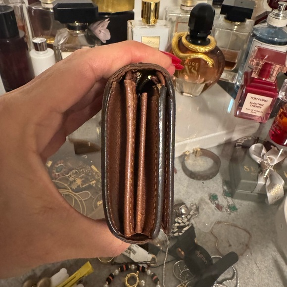 Louis Vuitton Vintage Wallet - Picture 2 of 9